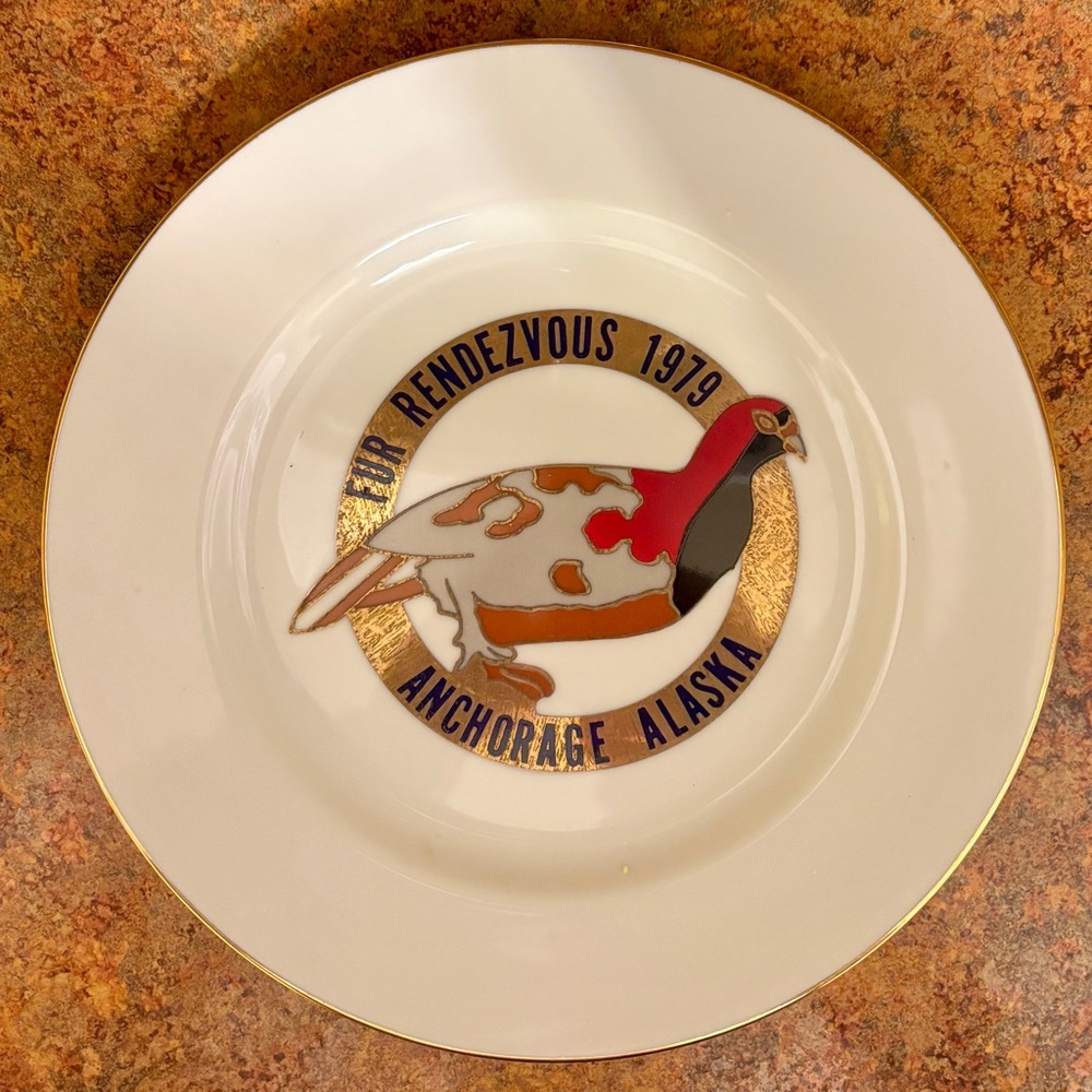 1979 Fur Rendezvous Plate Anchorage Alaska Commemorative 10.25” Rondy Ptarmigan